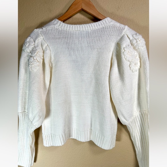 Stellah Embroidered Balloon Sleeve Cardigan in White - Picture 7 of 10